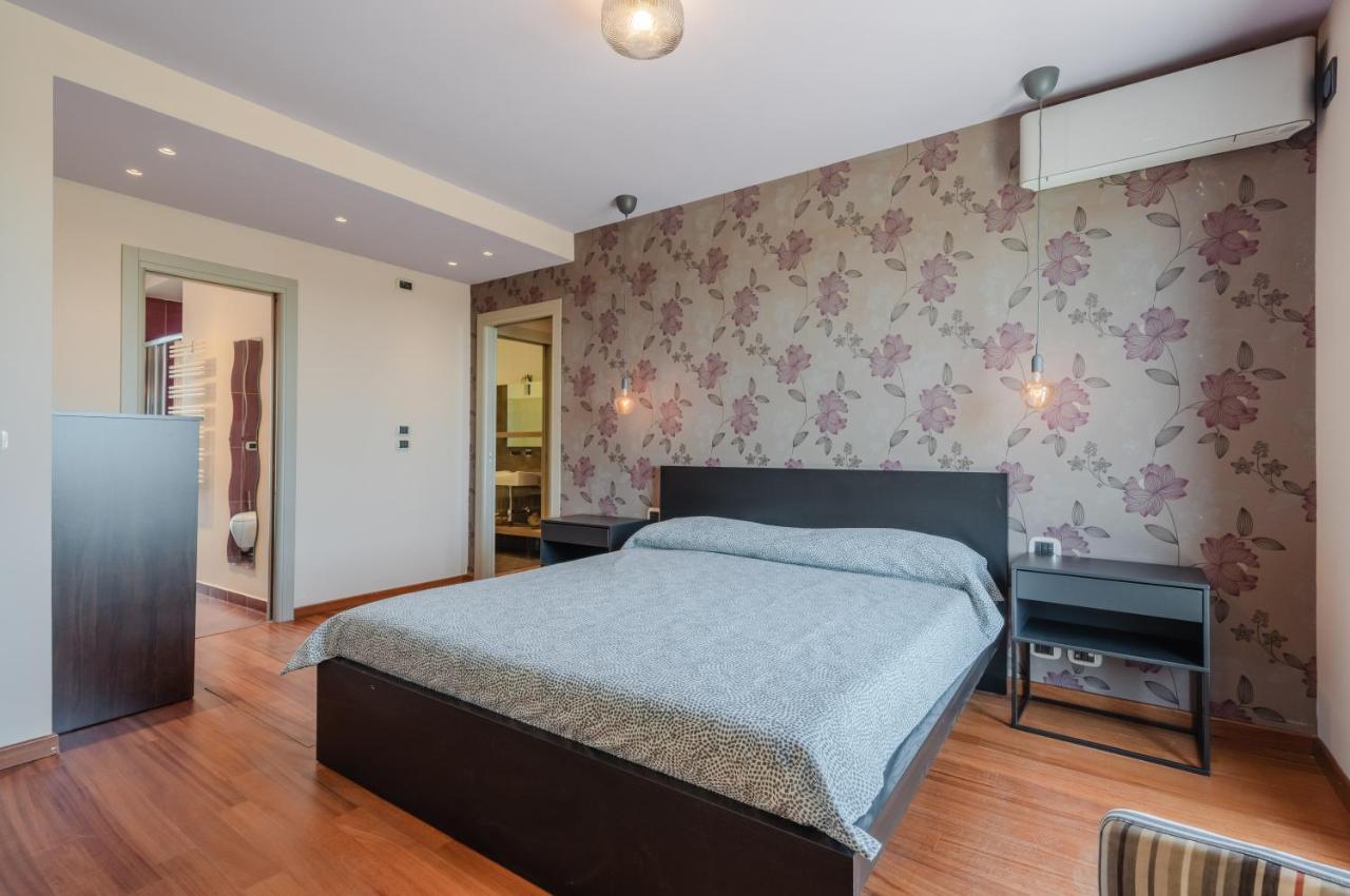 Etna View Superior Flat With Terrace And Jacuzzi Appartamento